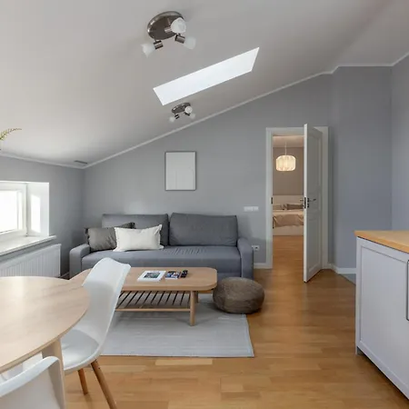 Cozy Top-Floor Apartment In Riga City Centre Exterior photo